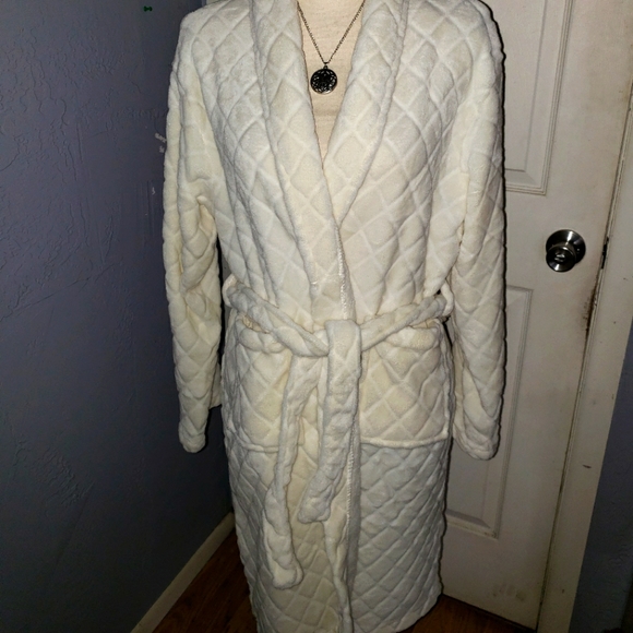 Hotel Spa Collection Other - NWOT Hotel Spa Collection Luxury Feel Women's Robe